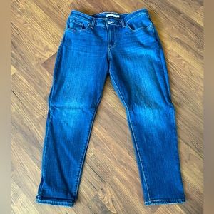 Levi’s 711 skinny 16W